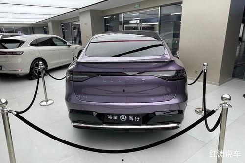 国产精品入,匠心独运，引领时代潮流的青春成长记  第2张